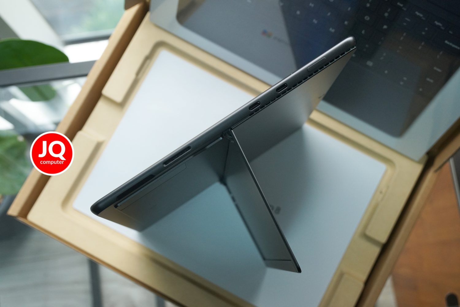 Microsoft Surface Pro 8, Intel Core i7 - Image 5